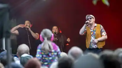 Flo Mega (rechts) trat auf Gut Varrel auf.