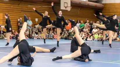 Die Modern Dance und Contemporary Tanzgruppe ”Aurora” begeisterte das Publikum auf der Jubiläumsfeier zum 125-jährigen Vereinsbestehen des TV Eiche Horn.