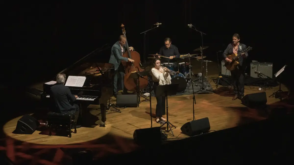 Lucienne-Renaudin-Vary-entt-uscht-mit-Jazz-und-Tango