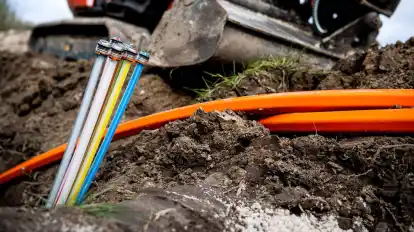Der Ausbau des Glasfasernetzes im Kreis Verden soll voranschreiten. Dafür hoffen die Kommunen auf Fördersummen von Land und Bund.