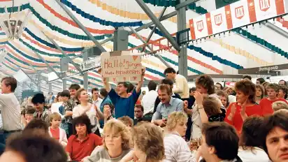 Bayernzelt 1986 ganz ohne Dirndl und Lederhose: Die Mushroams hatten damals schon ihre Fans.