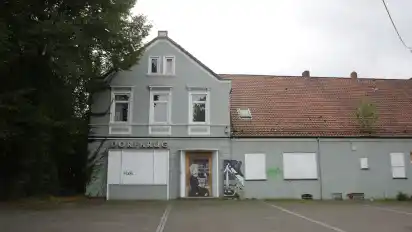 Das Projekt am Standort der ehemaligen Gaststätte Dorfkrug eine Kita einzurichten verzögert sich.