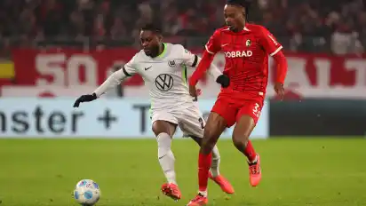 Der SV Werder ist offenbar an Jordy Makengo (rotes Trikot) interessiert.