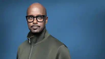 Moderator und Entertainer Yared Dibaba ist in Ganderkesee aufgewachsen. In einer plattdeutschen Videobotschaft für das UN-Flüchtlingshilfswerk berichtet er auch von eigenen Erfahrungen.