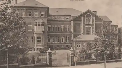 Das Hartmannstift als Krankenhaus: Das Foto zeigt eine Ansicht vom Anfang des 20 Jahrhunderts.