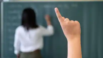 Noahs Matheunterricht ist anders als bei anderen: Seine Begabung wird von einer pädagogischen Kraft gefördert.