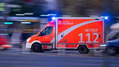 Bei einem Auffahrunfall in Osterholz-Scharmbeck sind drei Personen leicht verletzt worden und kamen ins Krankenhaus (Symbolbild).
