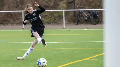 Pia Domke traf für den TSV Weyhe-Lahausen im Testspiel gegen den Oberligisten Lutten doppelt.
