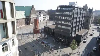 Die Domsheide ist nach dem Hauptbahnhof der am stärksten befahrene Verkehrsknotenpunkt in Bremen. Er muss dringend saniert werden.