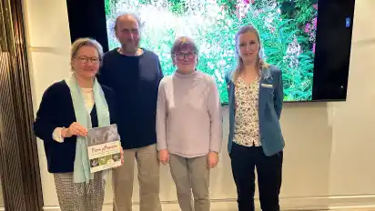 Plädoyer für einen Naturgarten: Reinhild Olma (von links), Henning Greve, Hildegard Siemon-Diergarten und Vanessa Witt sprangen für Jens Diedrich ein.