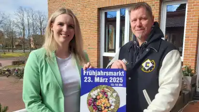Jana Grammel, Vorsitzende des Weyher Gewerberings, und Marktmeister Sascha Kirchner freuen sich auf den diesjährigen Frühjahrsmarkt in Kirchweyhe.