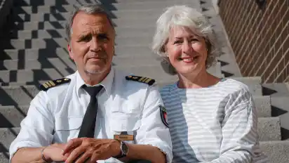 Andreas und Angélique Kästner schreiben zusammen Krimis. In Syke stellen sie die neue Reihe ”Tatort Hafen” vor.