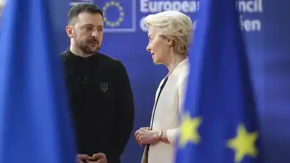 Volodymyr Selenskyj mit Ursula von der Leyen.