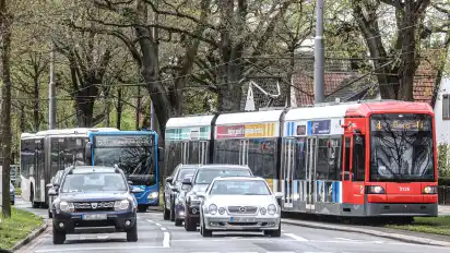 Um die Anwohner vor Lärm zu schützen, will das Amt für Straßen und Verkehr auf dem Heerstraßenzug zwischen Horn-Lehe und Borgfeld neue Tempo-30-Abschnitte einführen.