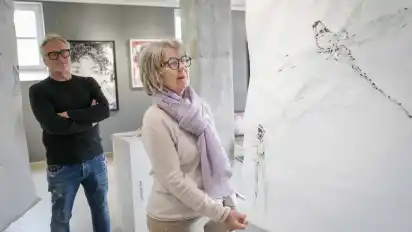 Thorsten Poersch und Karin Bliefernich zeigen ihre neue Ausstellung "Stars and Stripes" in Bliefernichs Galerie Nienhaus 1 in Bassum.