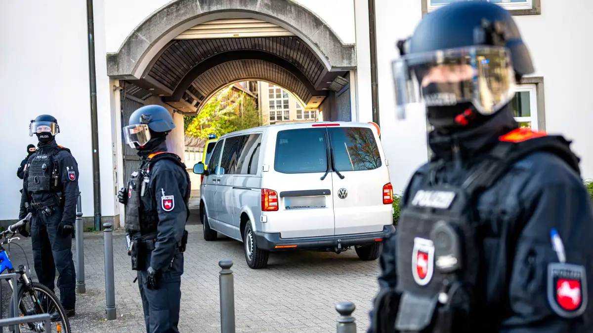 -Ich-hatte-Todesangst-Erster-Zeuge-sagt-im-Klette-Prozess-aus