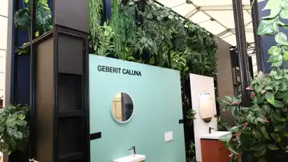 An manchen Ständen werden ganze Badezimmer aufgebaut.