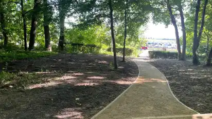 Ein neuer Weg führt in den Wätjens Park.