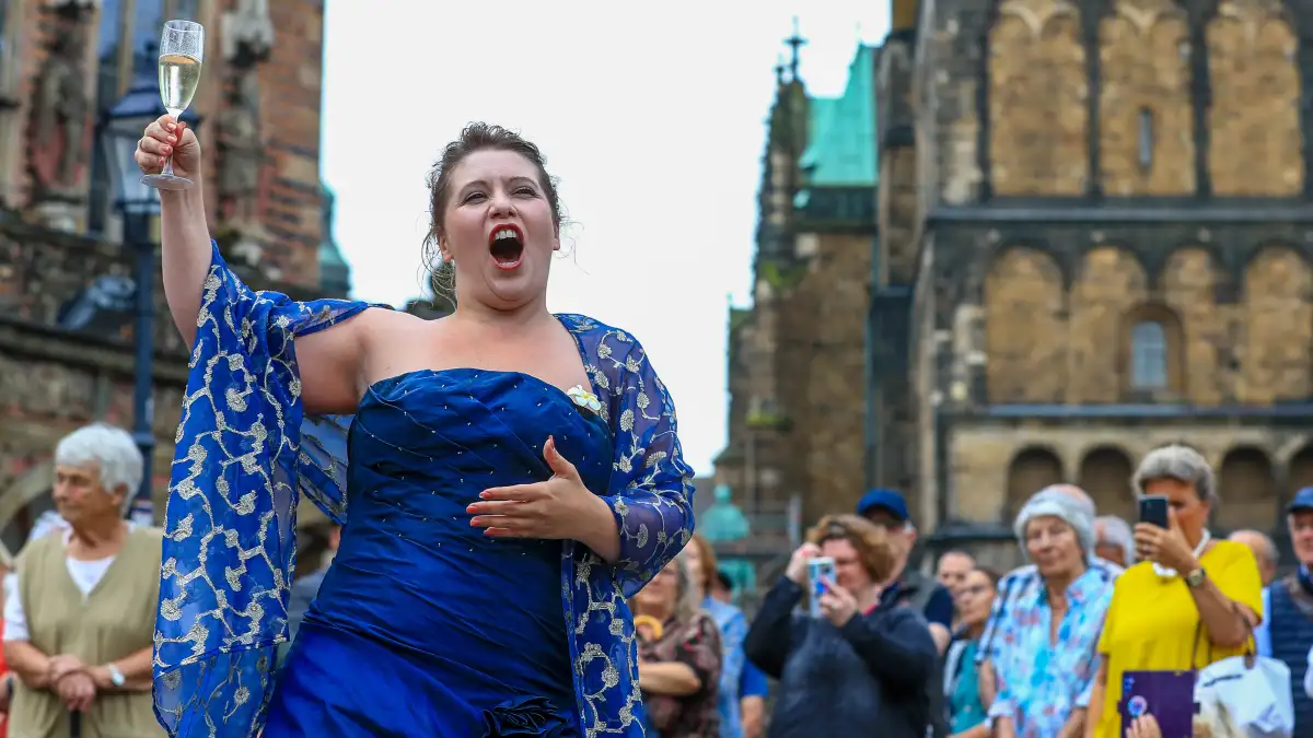 Arena-di-Brema-bietet-wieder-Oper-f-r-alle-auf-dem-Bremer-Marktplatz