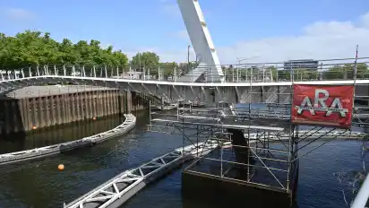 Bei der maroden Vegesacker Klappbrücke klappt nichts mehr: Der Betrieb wird bis auf Weiteres eingestellt.