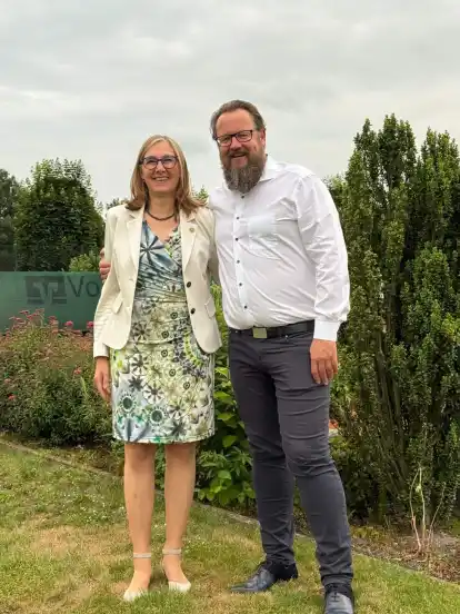 Wechsel an der Spitze des Rotary Club Osterholz-Scharmbeck: Kerstin Purnhagen reicht das Präsidenten-Amt an Martin Wagner weiter.
