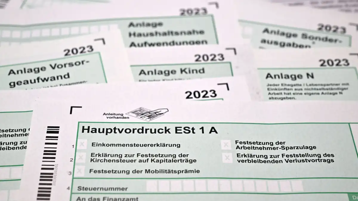 Tax Office Ranking: Long Wait for Tax Assessments in Bremen