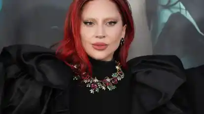 Lady Gaga steuert „The Dead Dance“ zum Netflix-Soundtrack bei.
