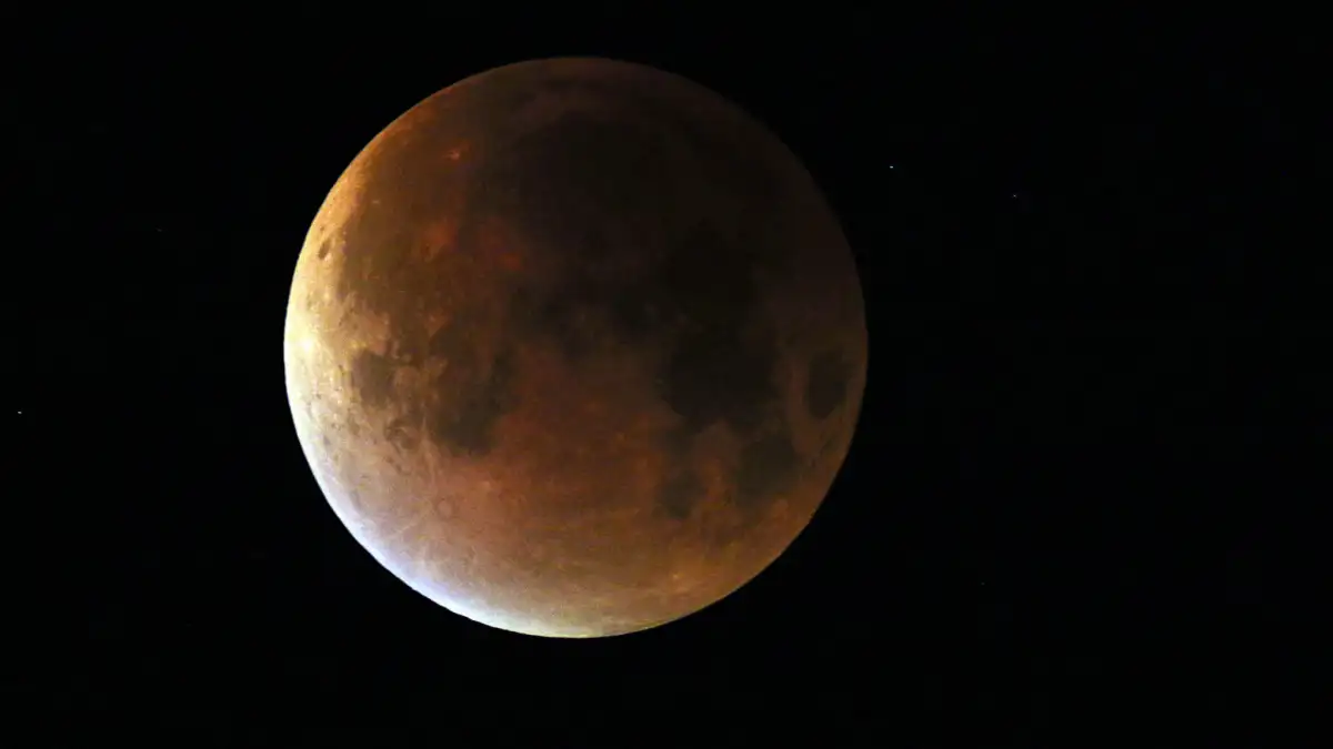 Lunar eclipse in Bremen: Tips for the best view on Sunday