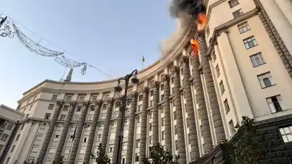 Erstmals beschädigte ein russischer Angriff laut Ministerpräsidentin Julia Swyrydenko das Hauptregierungsgebäude.