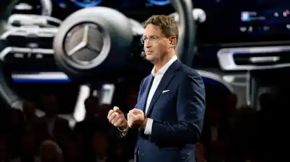 Mercedes stellt neues E-Auto vor (Foto-aktuell).
