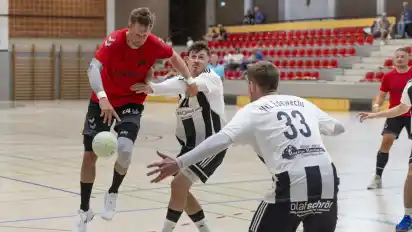 Jan-Hendrik Thiem steuerte zum ersten Saisonsieg der SG Achim/Baden III fünf Tore bei.