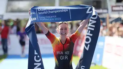 Merle Brunnée gewinnt zum vierten Mal die Duathlon-WM in der Langdistanz.