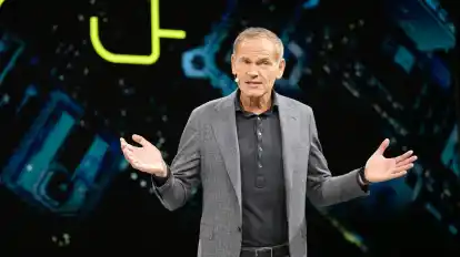 VW- und Porsche-Chef Blume zeigt sich auf der IAA verhalten optimistisch.