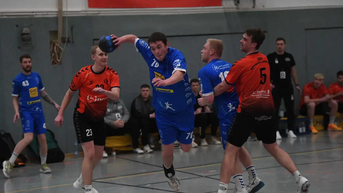 Kobiety i mężczyźni SV Grambke-Olebshausen grają na wyjeździe