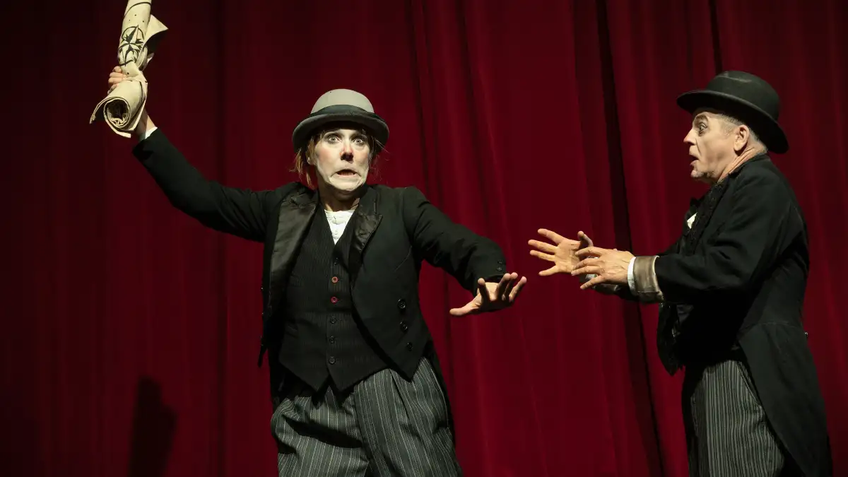 Zwei-Clowns-erobern-die-Shakespeare-Company