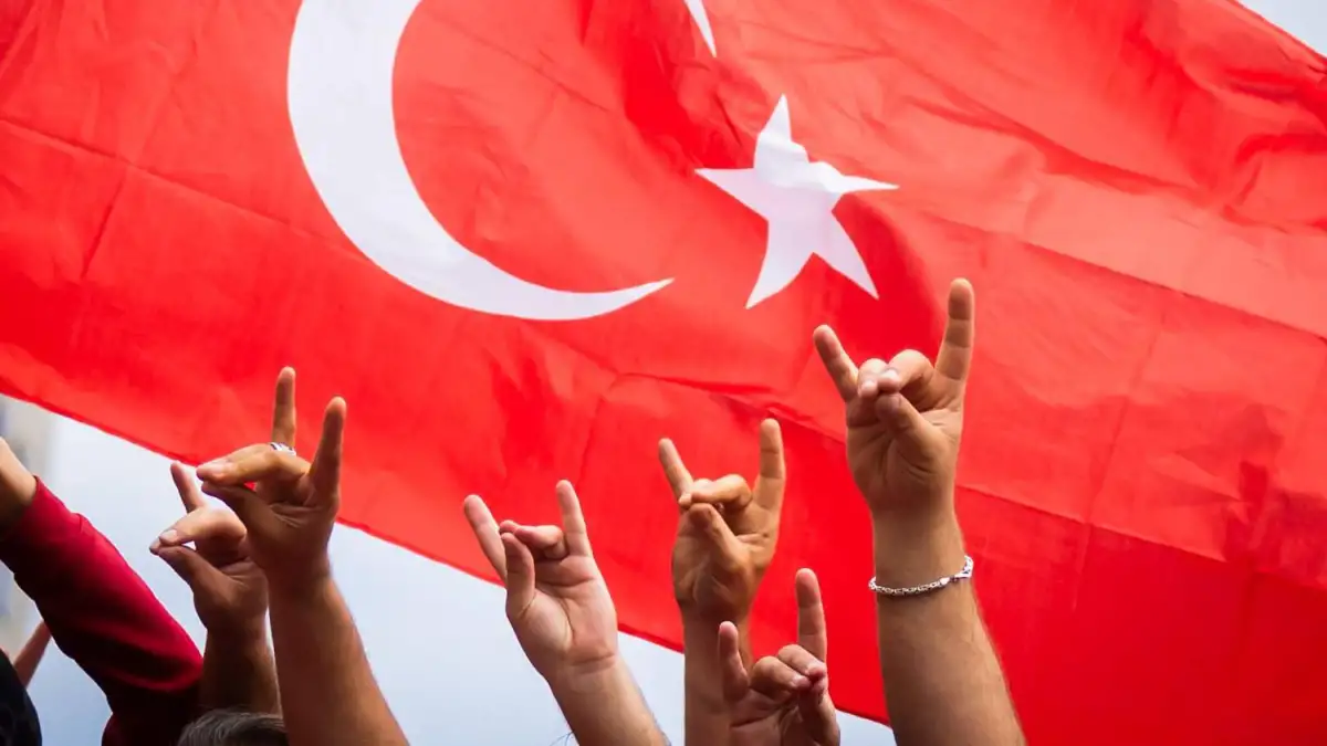 Bremer-Verfassungsschutz-warnt-vor-Konzert-der-Grauen-W-lfe-