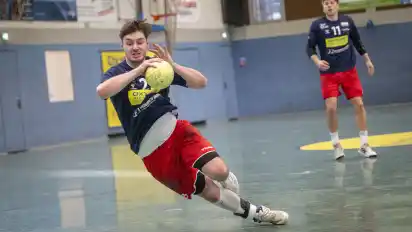 Michel Schack zeigte im rechten Rückraum des TV Oyten einmal mehr eine überzeugende Leistung.