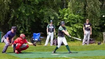 Tobias Legenhausen during a home game against Jemgum in 2021. He hit the most home runs in Green Bears history.