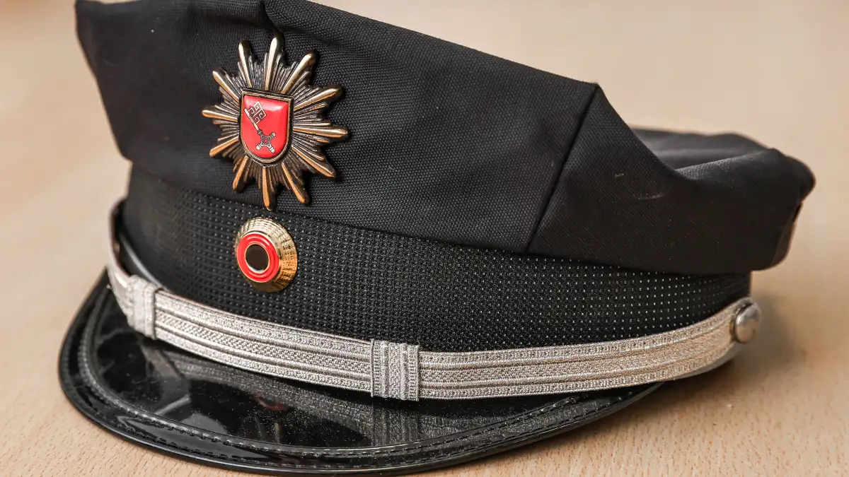 Turban allowed? Debate about head coverings of Bremen police officers