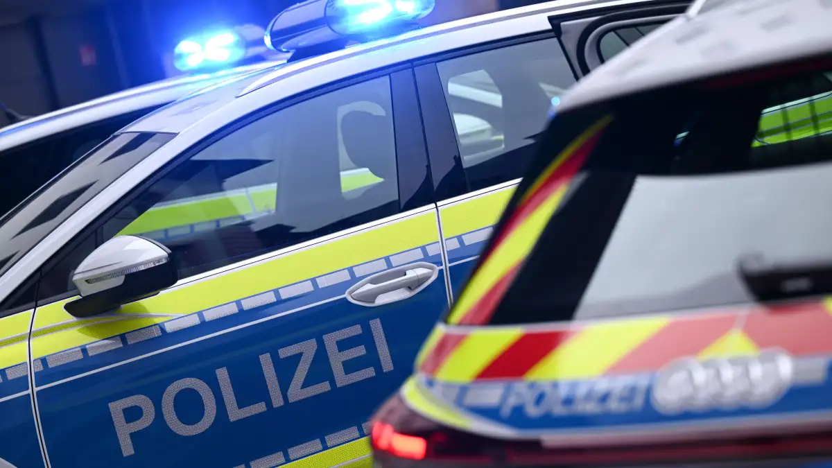 Argument at train station: Homeless man seriously injured in knife attack