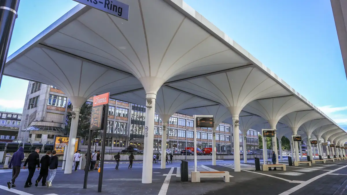 Busbahnhof Bremen: Ist der 15-Millionen-Euro-ZOB gut ausgelastet?