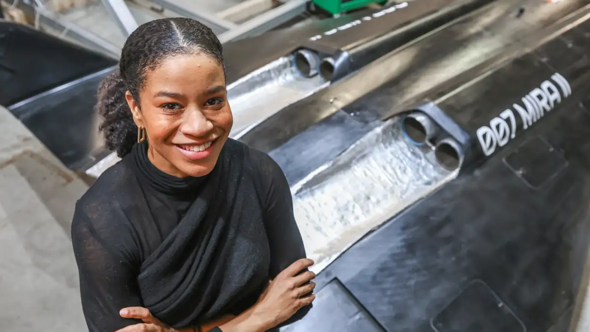 Luisa Konga: Raumfahrt-Ingenieurin, Model und Yogalehrerin aus Bremen