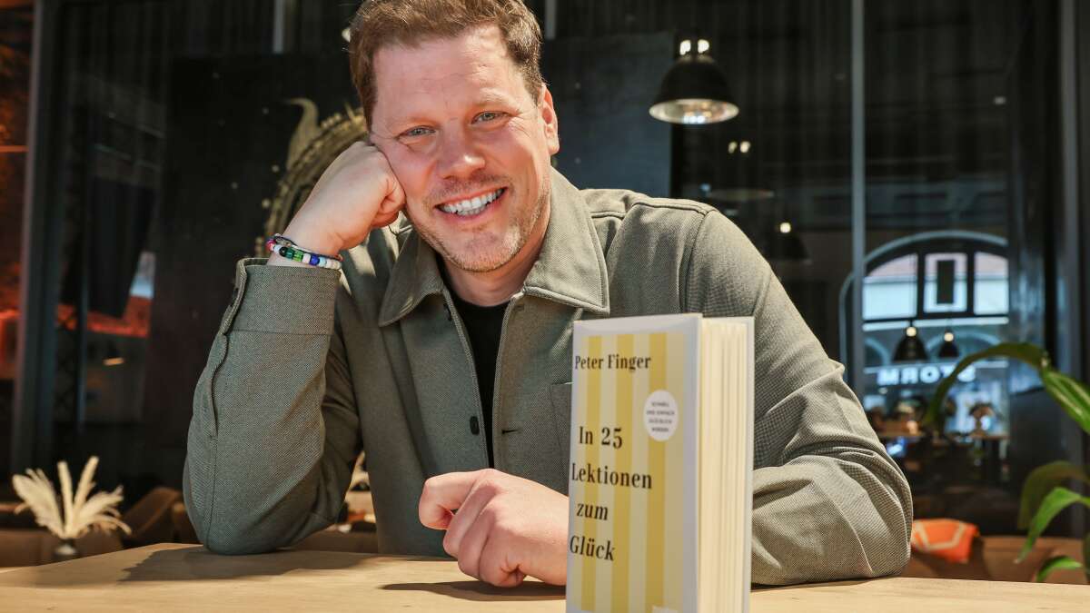 Ο Peter Finger από το Bremerhaven έχει γράψει ένα βιβλίο για την ευτυχία