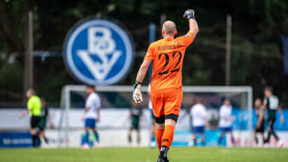 Im Auftaktspielspiel zur Regionalliga stand am Panzenberg überraschend Routinier Tobias Duffner im BSV-Tor.