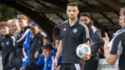 Oliver Warnke ist der neue zweite Coach beim FCV. Gemeinsam mit Bastian Reiners bildet er ein Trainerduo.