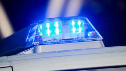 Bei dem Vorfall in der Neustadt wurden Polizei und Feuerwehr alarmiert. (Symbolbild)