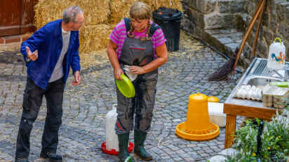 Bauernhofatmosphäre auf der Freilichtbühne Daverden – das neue Stück spielt auf dem Höhnerhoff Hüsch.