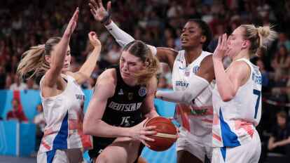 Luisa Geiselsöder war beim ersten WM-Test der Basketballerinnen dabei, konnte die knappe Niederlage aber nicht verhindern. (Archivbild)