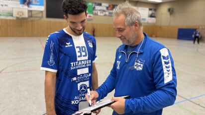 ATSV-Trainer Thomas Krüger (rechts) hat bei der Kaderzusammensetzung viel Wert darauf gelegt, dass die Spieler zusammenpassen.